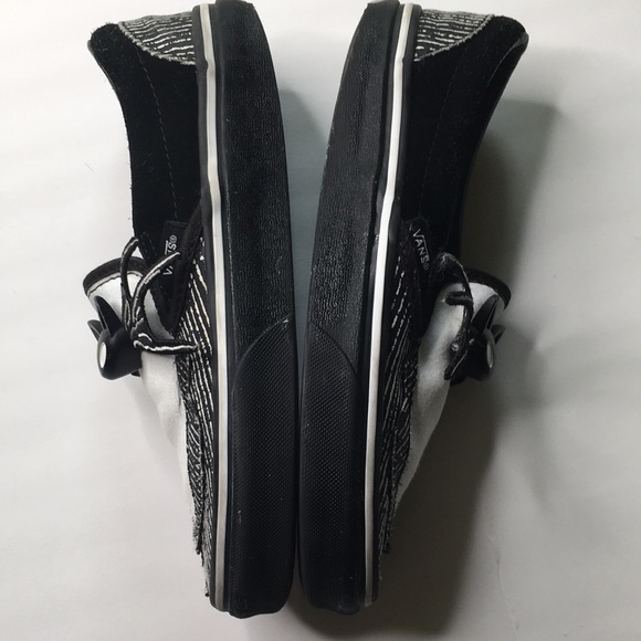 SOLD Vans x The Nightmare Before Christmas Slip on - Picture 5 of 10